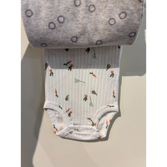 NWOT Carter's Child of Mine 3-Pack Short-Sleeve Bodysuits - 3-6M - Picture 4 of 5